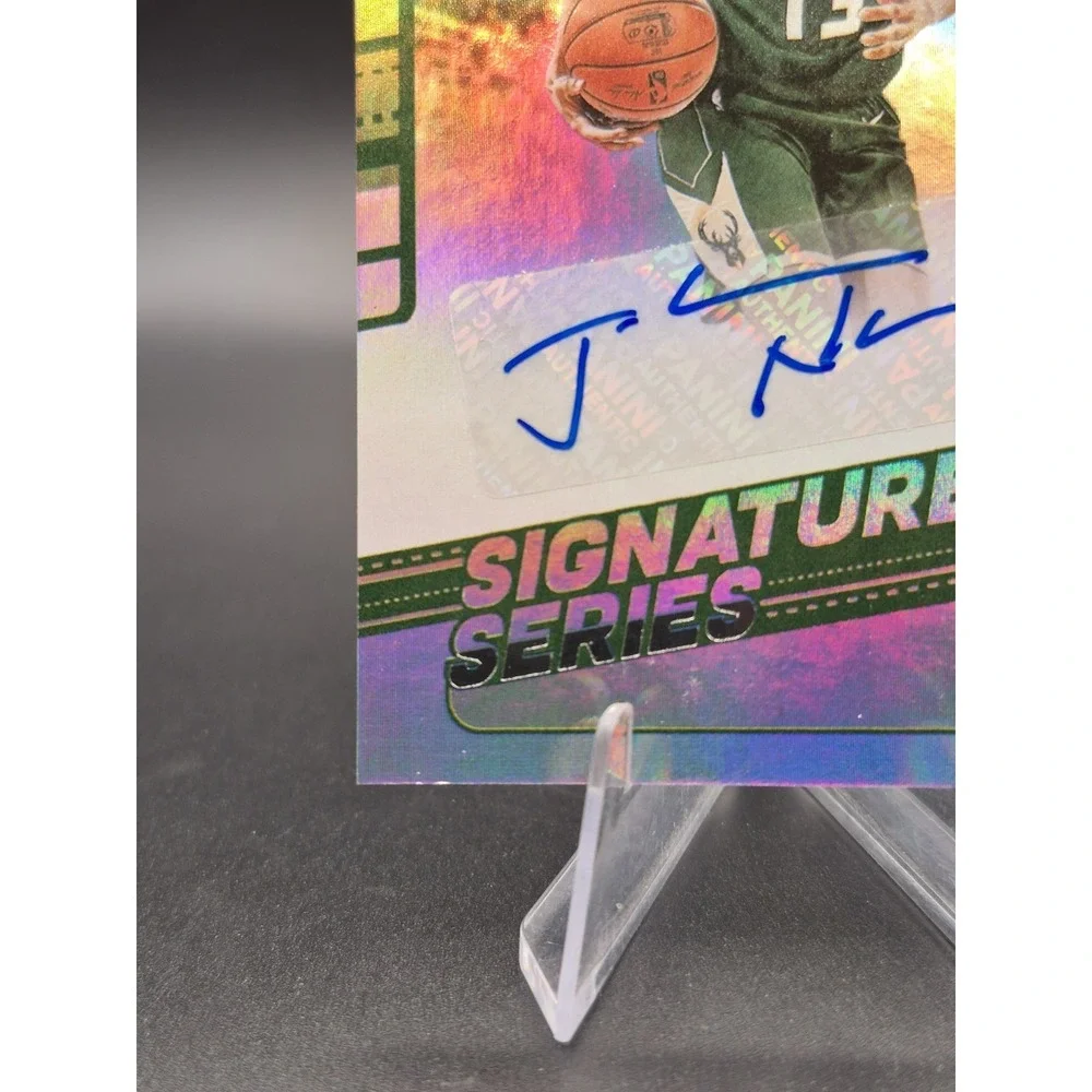 2020-21 Panini Donruss Jordan Nwora #SG-JNW Rookie Signature Series Holo (RC,AU)